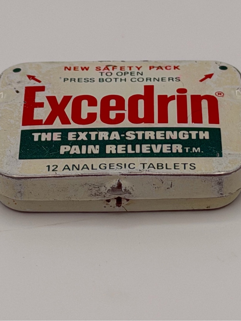 Vintage Excedrin Extra Strength Pain Reliever Pocket Pill Tin 12 Tablets Empty